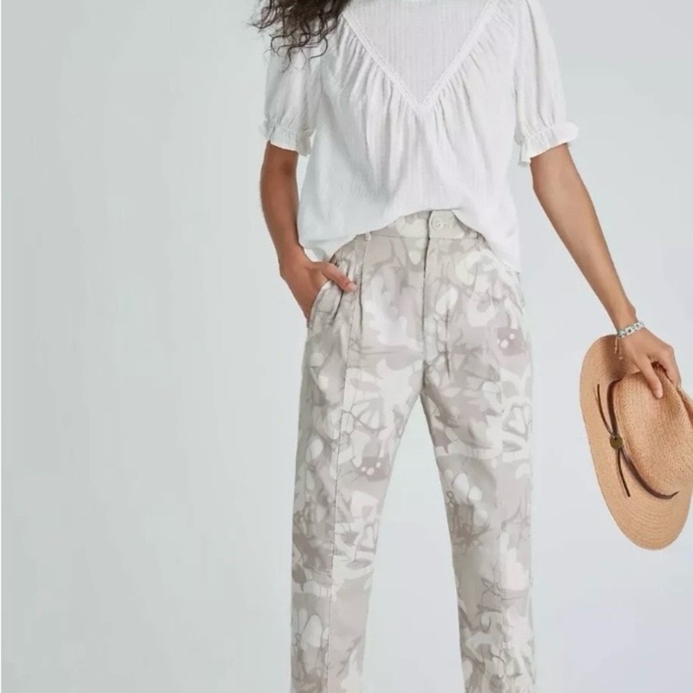 NWT Anthropologie Frannie Camo Neutral Floral Print High-Rise Trousers